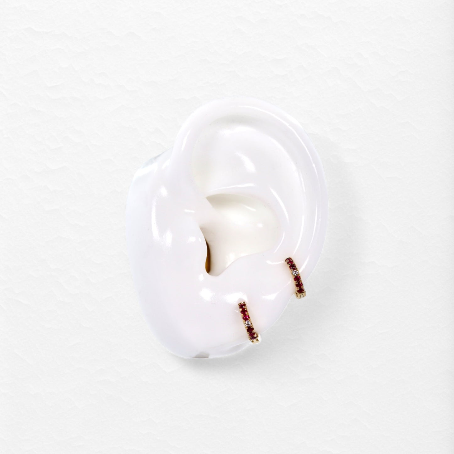 Passion Huggies Small in Yellow Gold