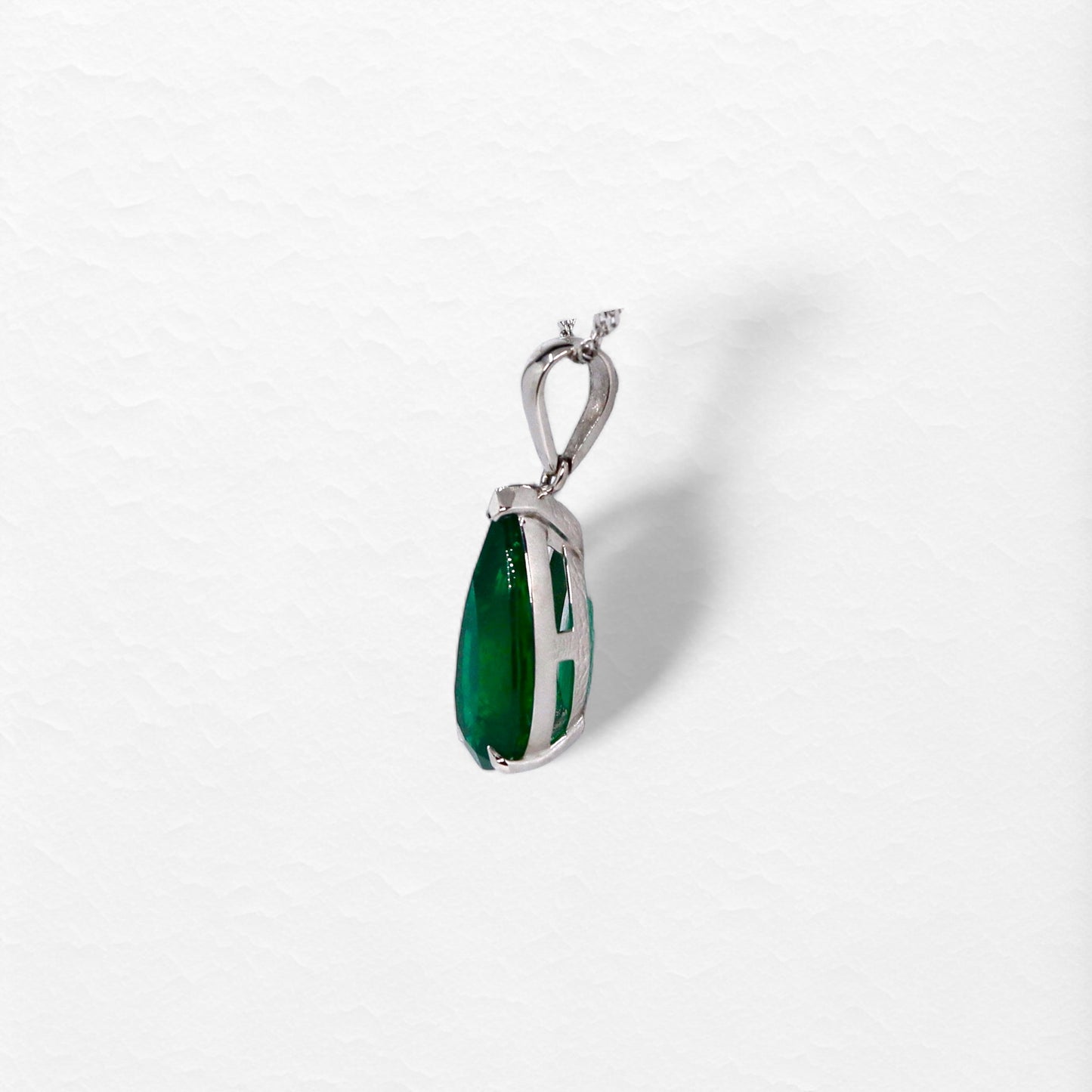 Glow in The Dark Pendant
