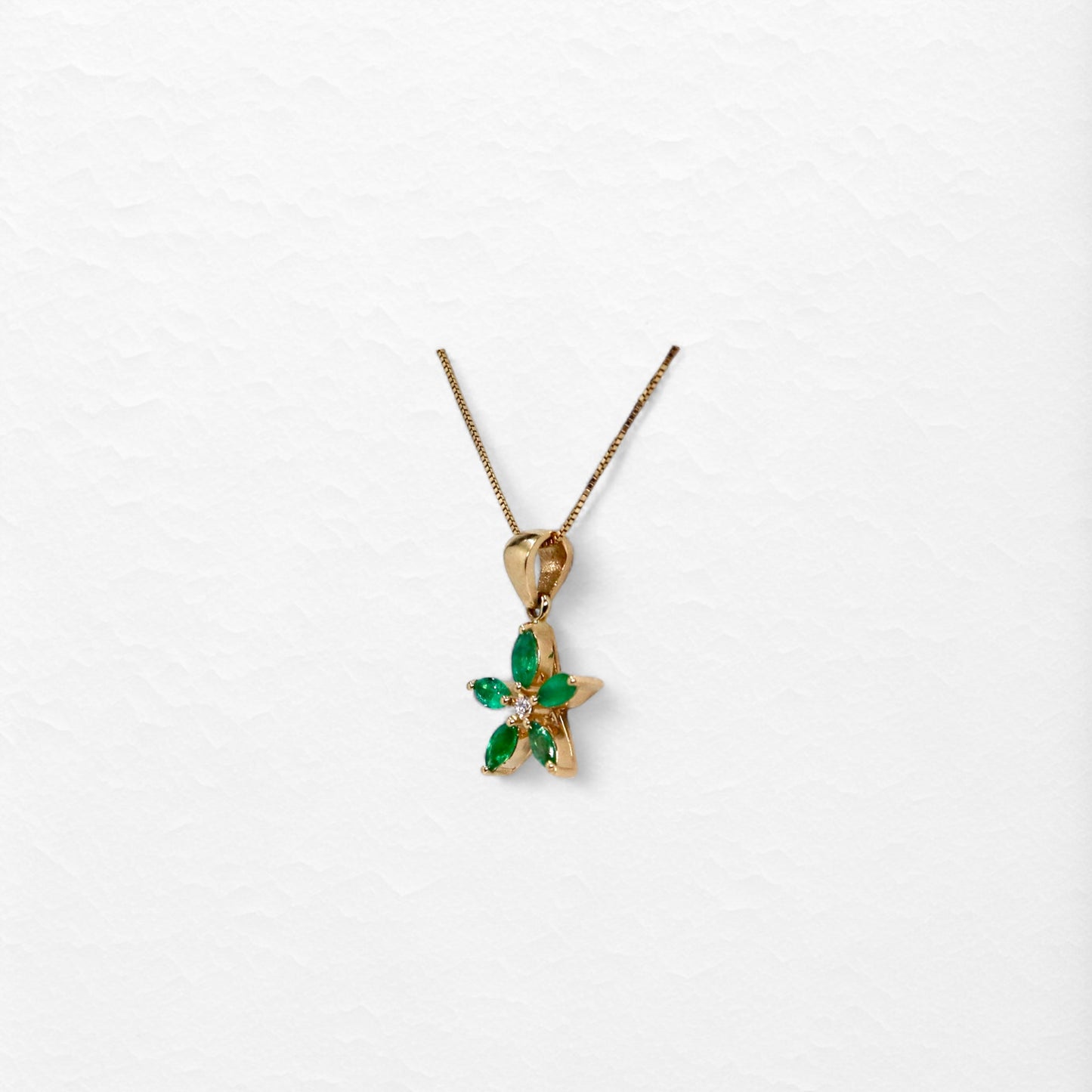 Bloom Necklace in Yellow Gold