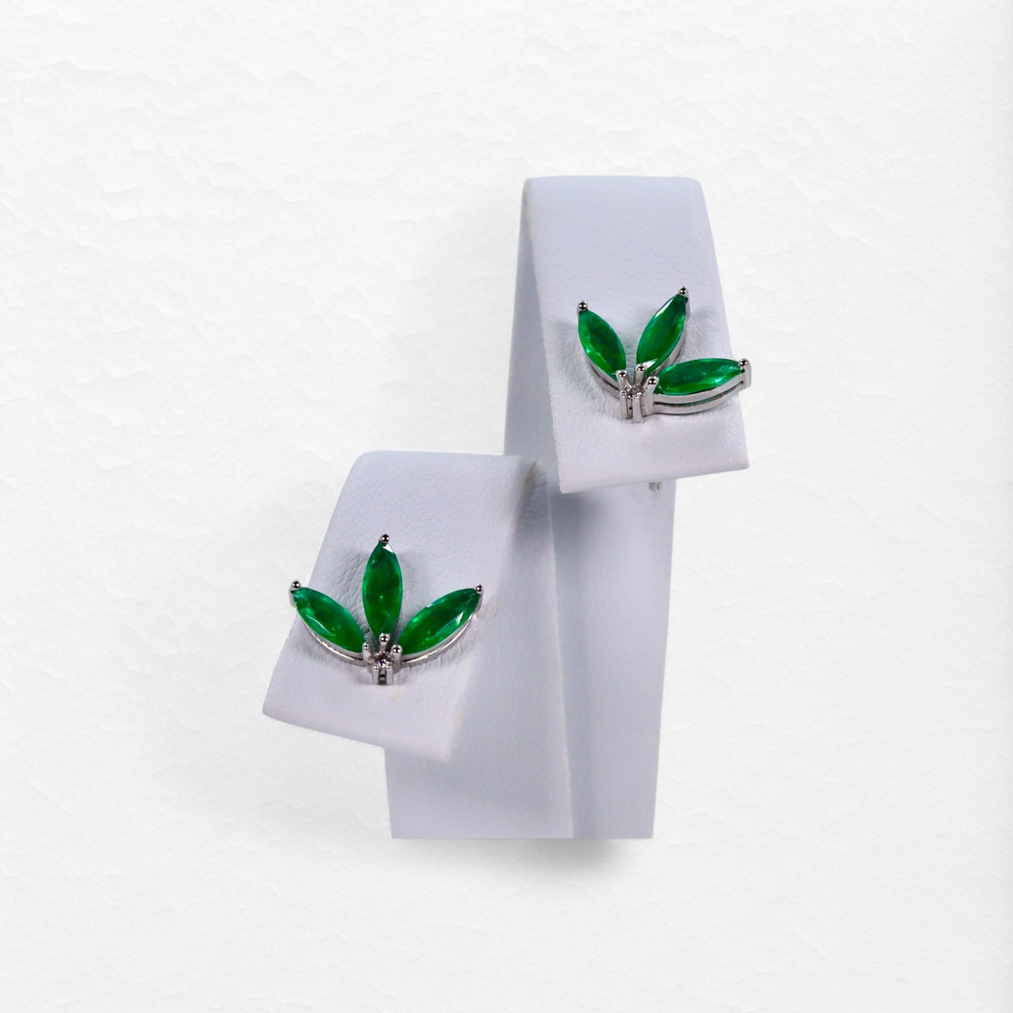Evergreen Earrings in White Gold