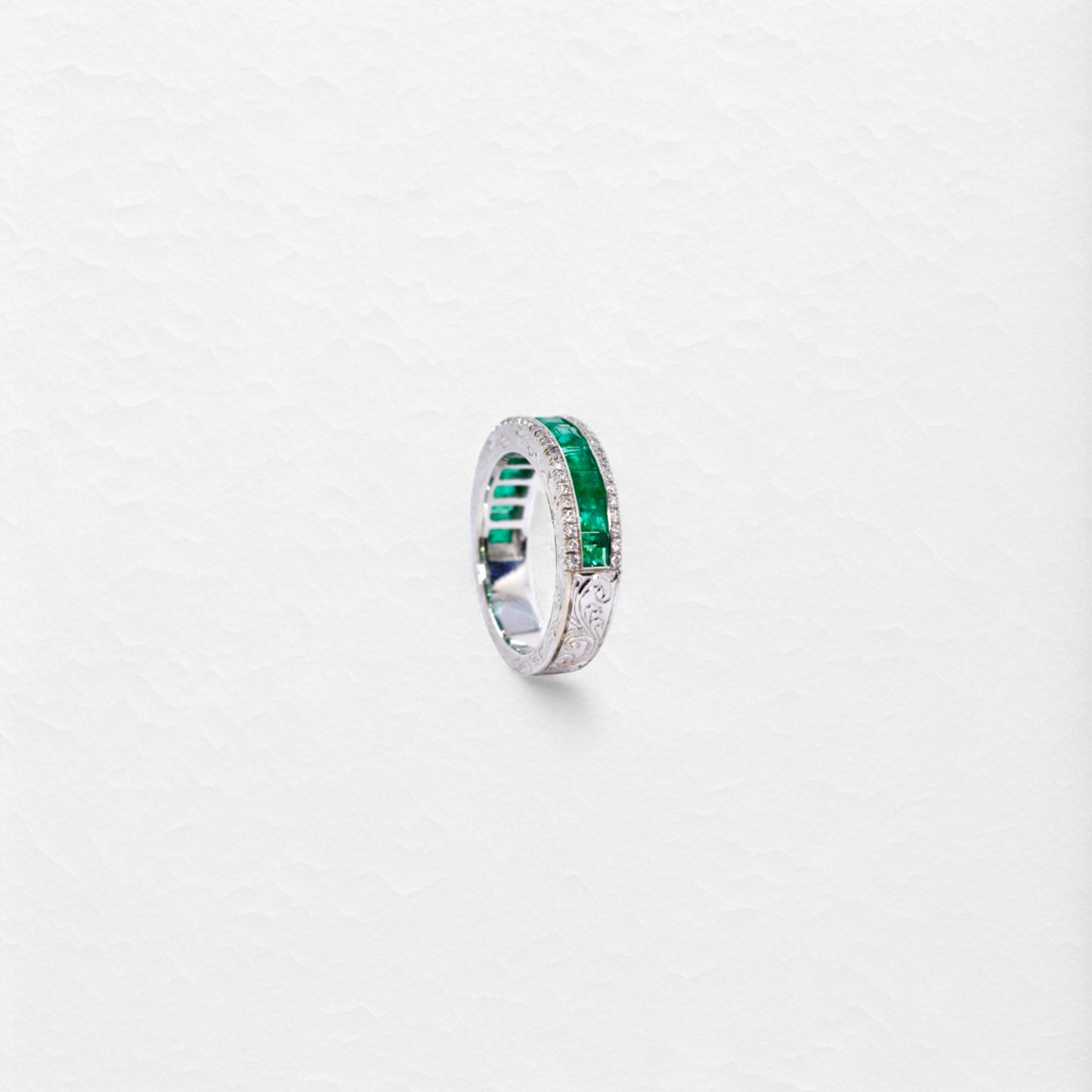 Flow Ring with a Twist