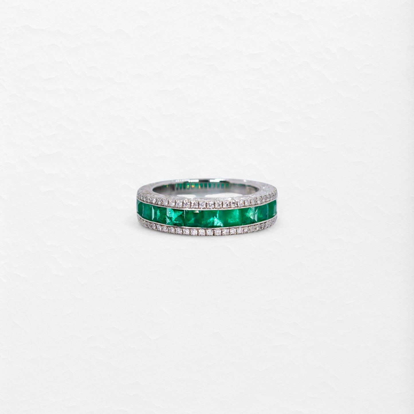 Flow Ring with a Twist