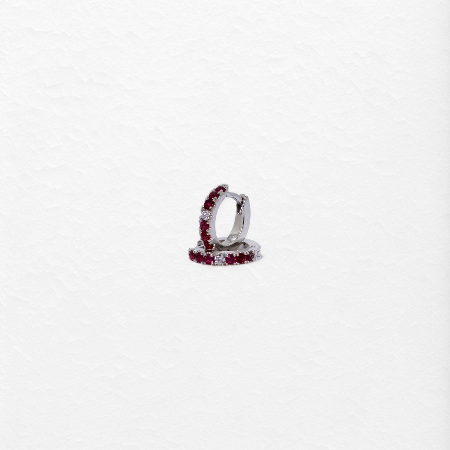 Passion Huggies Small in White Gold