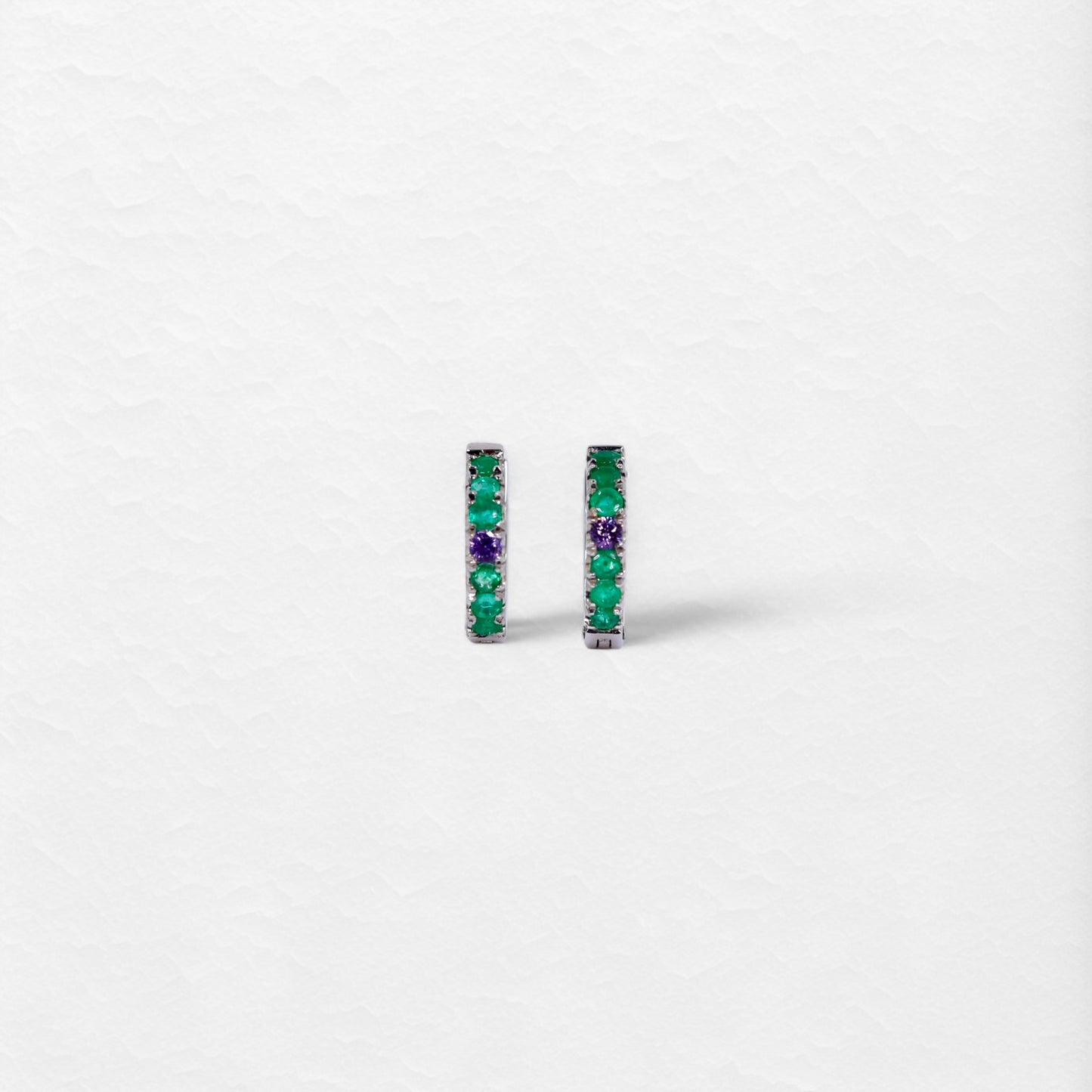 Opulence Huggies with a Twist Medium in White Gold