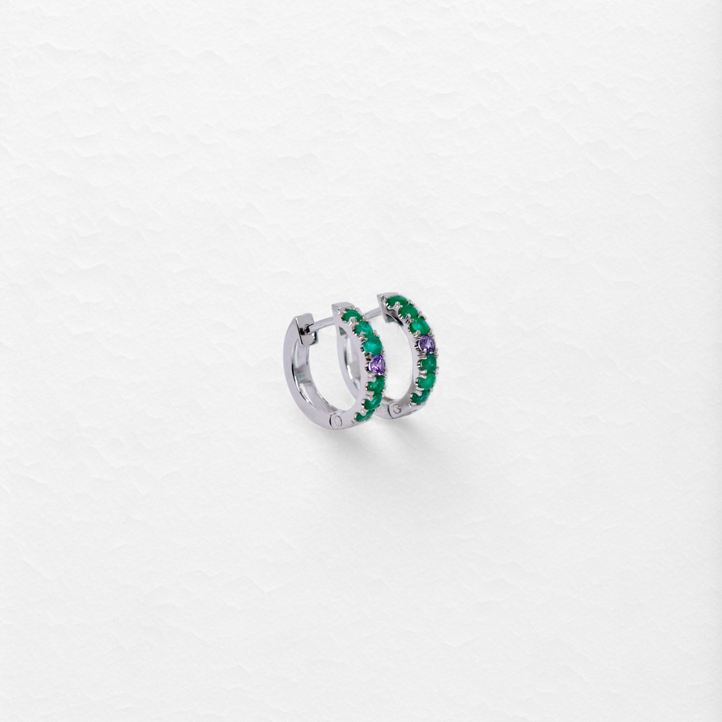 Opulence Huggies with a Twist Medium in White Gold